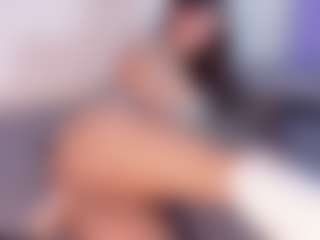 Bellahottestt's Live Sex Cam Show