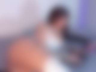 Live cam show with Bellahottestt - Smoking on anonymated.com