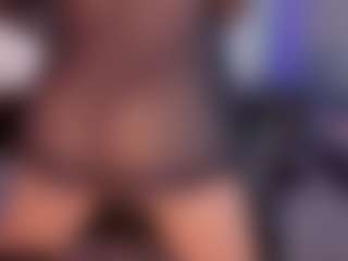 Bellahottestt's Live Sex Cam Show