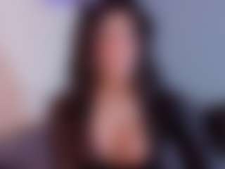 Bellahottestt's Live Sex Cam Show