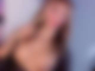 Live cam show with Bellahottestt - Gape on Camsoda