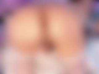 Live cam show with Bellahottestt - Smoking on madthumbs