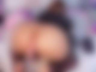 Bellahottestt's Live Sex Cam Show