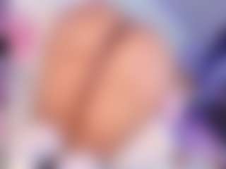 Bellahottestt's Live Sex Cam Show