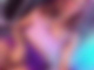 Pokaz na żywo z Bellahottestt - Teen (18+) na Camsoda