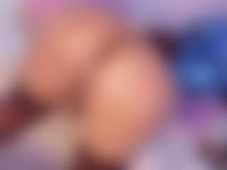 Live cam show with Bellahottestt - Tattoos on Gym Cam Girls