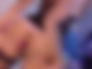 Bellahottestt's Live Sex Cam Show