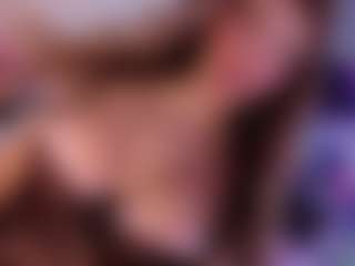 Bellahottestt's Live Sex Cam Show