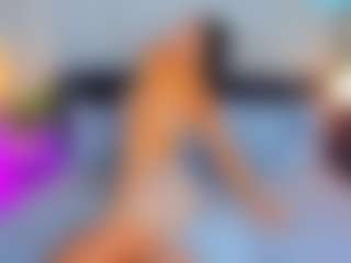 Live cam show with 1CarlaWhite - Thin on StripNow