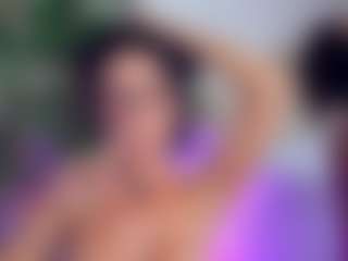 Live cam show with 1CarlaWhite - Drinking on xheatlive.com