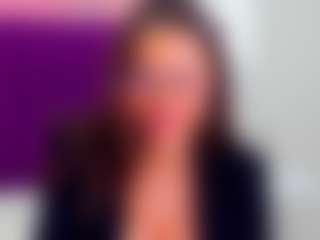 Live cam show with KellyCuutie - Moaning on Camming Site