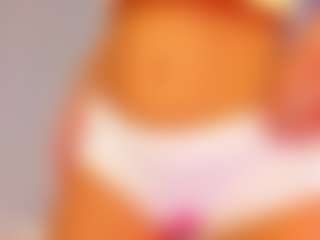 Live cam show with KellyCuutie - Doggy on Free Soda