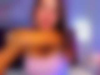 Live cam show with KellyCuutie - Brown Hair Petite on https://playwithruby.com