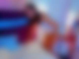 Live cam show with KellyCuutie - Moaning on Milfs Live
