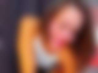 Live cam show with KellyCuutie - Moaning on Livezox
