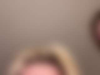 Y0urm0md0tc0m's Live Sex Cam Show