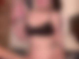 Y0urm0md0tc0m's Live Sex Cam Show