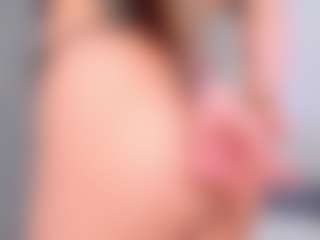 Live cam show with CamilaBetancourt - Shaved Pussy on Latina Girls