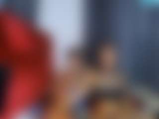 Live cam show with CrystalXebony - Shaved Pussy on liverealitysex.com