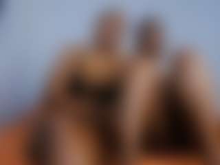 Live cam show with CrystalXebony - Strip on Livezox