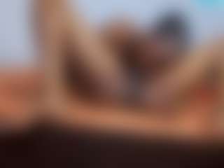 CrystalXebony's Live Sex Cam Show