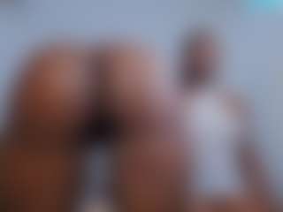 Live cam show with CrystalXebony - Double Penetration on Free Soda