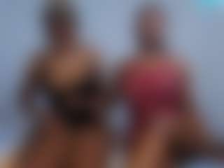 CrystalXebony's Live Sex Cam Show