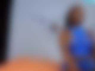 Live cam show with CrystalXebony - Double Penetration on Camsoda