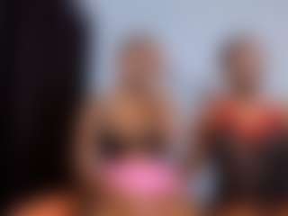 CrystalXebony's Live Sex Cam Show