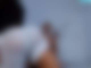 Live cam show with CrystalXebony - Athletic Ebony on Camsoda