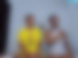 Live cam show with CrystalXebony - Athletic Ebony on Dolls Live