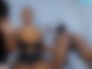 Live cam show with CrystalXebony - Normal on Camsoda