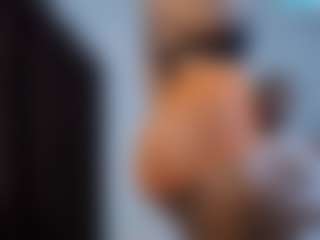 Live cam show with CrystalXebony - Facial Piercings on madthumbs