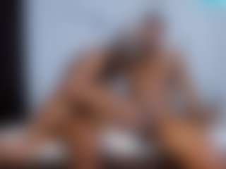 Live cam show with CrystalXebony - Deepthroat on crypto-cams