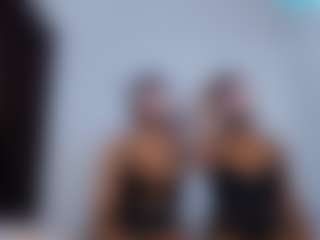 CrystalXebony's Live Sex Cam Show