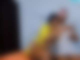 Live cam show with CrystalXebony - Athletic Ebony on Camsoda