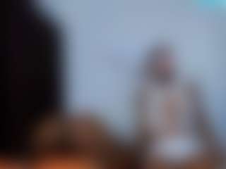 CrystalXebony's Live Sex Cam Show