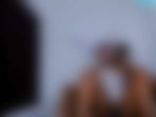 Live cam show with CrystalXebony - Sexy on Gym Cam Girls
