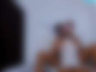 Live cam show with CrystalXebony - Ebony on madthumbs