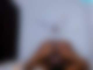 Live cam show with CrystalXebony - Athletic Ebony on Dolls Live