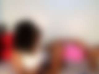 Live cam show with Niya - Ebony on chickslive.net