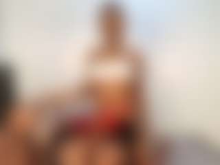 Live cam show with Niya - Petite on CamSodaAdn