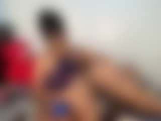 Live cam show with Niya - Petite on SpankPalCams