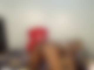 Live cam show with Niya - Brown Hair on StripNow