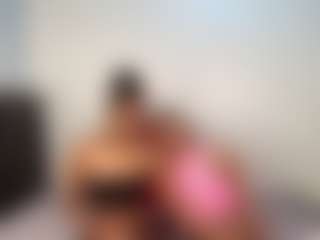 Live cam show with Niya - Ebony on Dolls Live