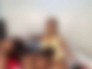 Live cam show with Niya - Ebony on livesuperchat.net
