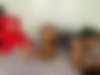 Live cam show with Niya - Gagging on AdultVida.com