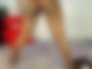 Live cam show with Niya - Gagging on Camsoda
