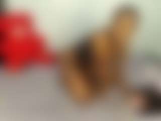 Live cam show with Niya - Shaved Pussy Brown Hair on EXY