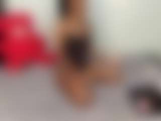 Live cam show with Niya - Foot Fetish Brown Hair on livesuperchat.net